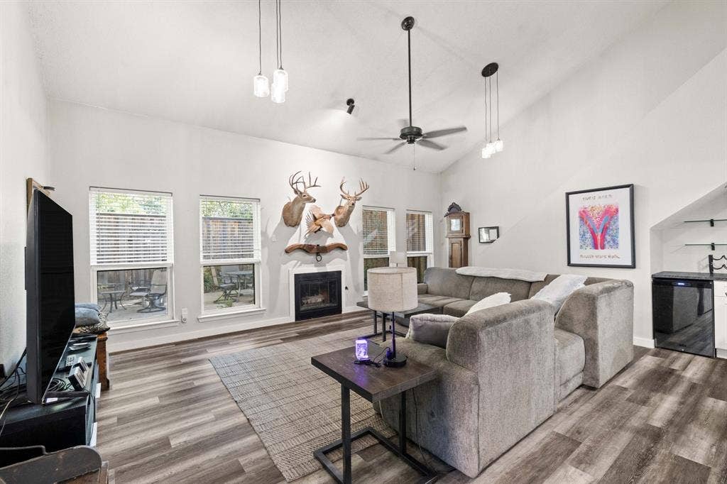 6409 Ridgemont Drive, Dallas, TX 75214 6409 Ridgemont Drive, Dallas, TX 75214