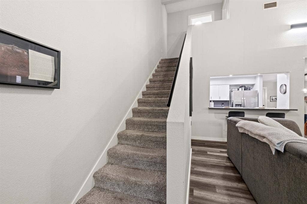 6409 Ridgemont Drive, Dallas, TX 75214 6409 Ridgemont Drive, Dallas, TX 75214