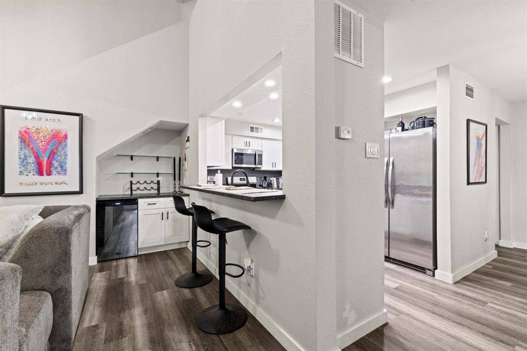 6409 Ridgemont Drive, Dallas, TX 75214 6409 Ridgemont Drive, Dallas, TX 75214