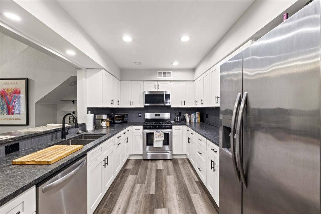 6409 Ridgemont Drive, Dallas, TX 75214 6409 Ridgemont Drive, Dallas, TX 75214