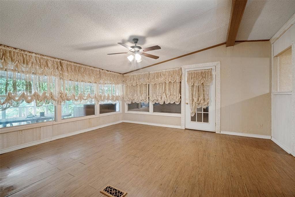 9459 County Road 313, Terrell, TX 75161 Sun Room