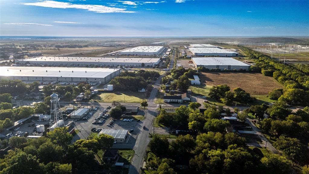 120 E Belt Line Road, #120, Wilmer, TX 75172 120 E Belt Line Road, #120, Wilmer, TX 75172