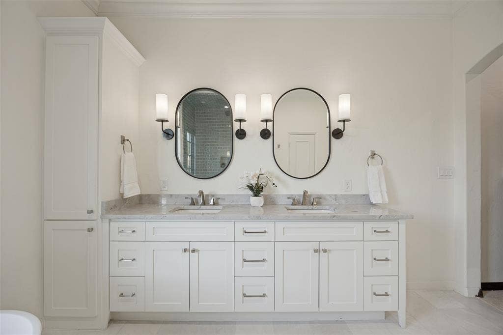 4323 Gilbert Avenue, #2, Dallas, TX 75219 4323 Gilbert Avenue, #2, Dallas, TX 75219