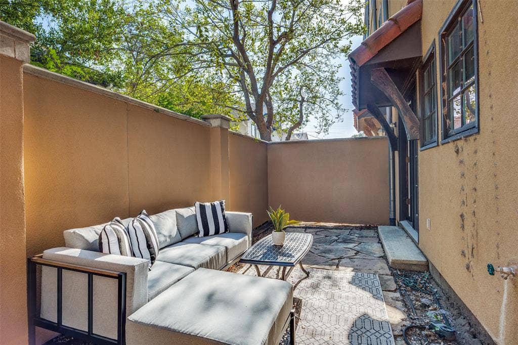 4323 Gilbert Avenue, #2, Dallas, TX 75219 4323 Gilbert Avenue, #2, Dallas, TX 75219