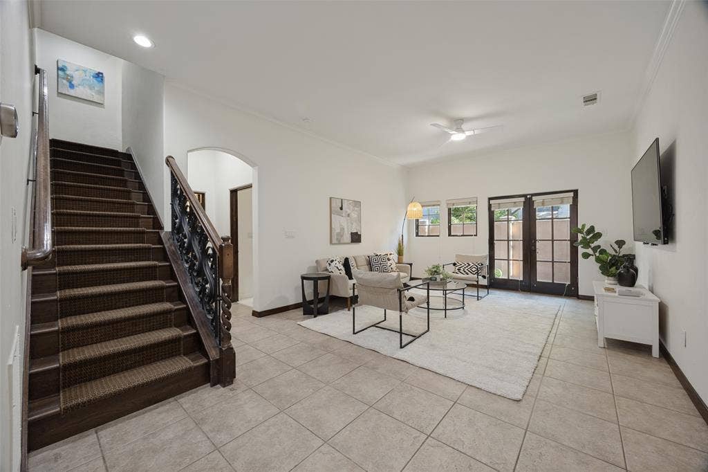 4323 Gilbert Avenue, #2, Dallas, TX 75219 4323 Gilbert Avenue, #2, Dallas, TX 75219