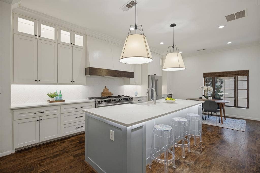 4323 Gilbert Avenue, #2, Dallas, TX 75219 4323 Gilbert Avenue, #2, Dallas, TX 75219