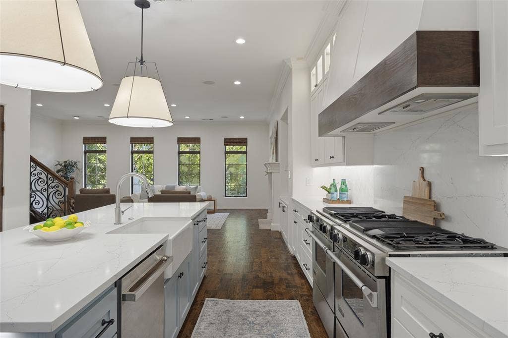4323 Gilbert Avenue, #2, Dallas, TX 75219 4323 Gilbert Avenue, #2, Dallas, TX 75219
