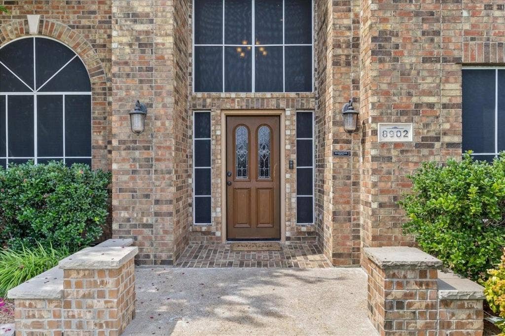 8902 Watersway Drive, Rowlett, TX 75088 8902 Watersway Drive, Rowlett, TX 75088