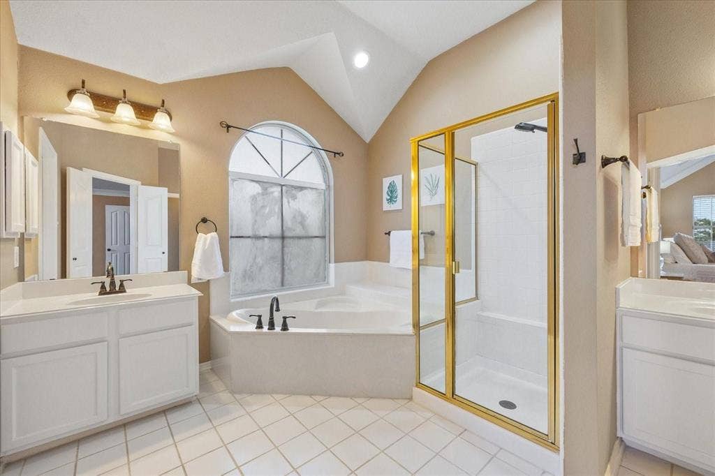 8902 Watersway Drive, Rowlett, TX 75088 8902 Watersway Drive, Rowlett, TX 75088