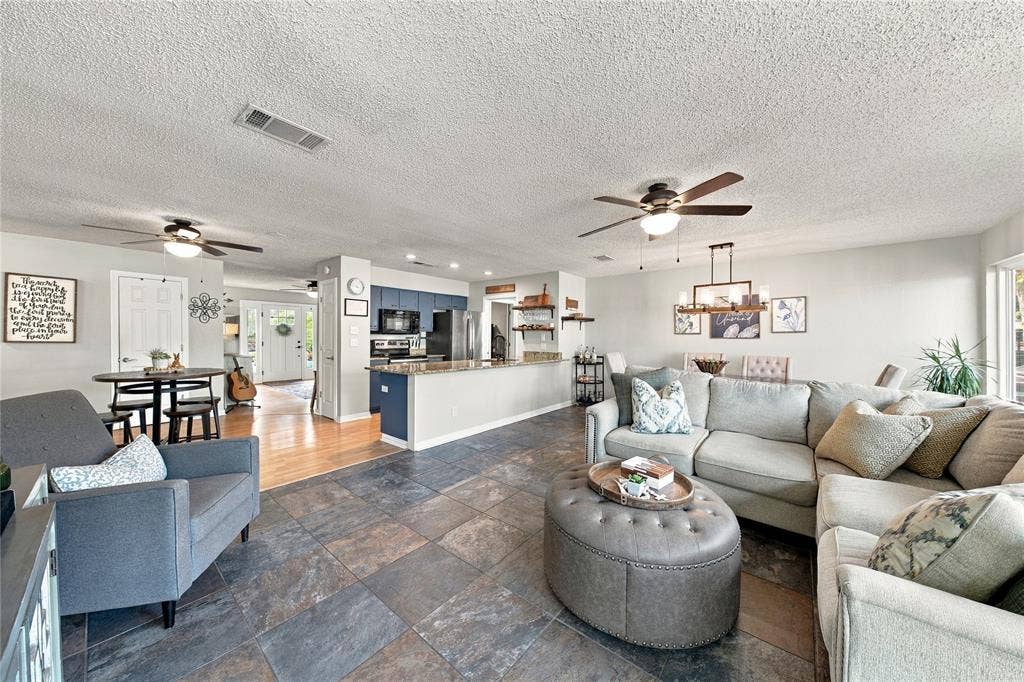 401 Lake Drive, Tool, TX 75143 401 Lake Drive, Tool, TX 75143