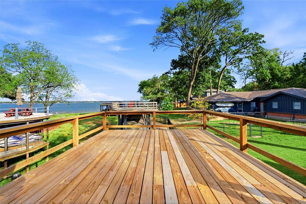 401 Lake Drive, Tool, TX 75143 401 Lake Drive, Tool, TX 75143