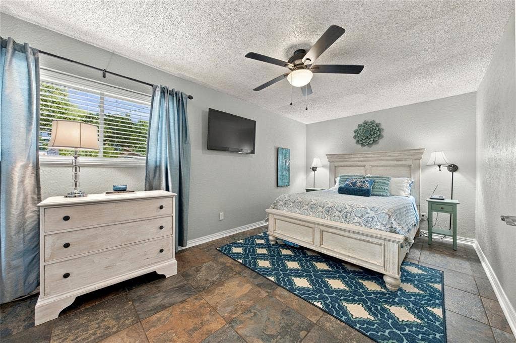 401 Lake Drive, Tool, TX 75143 401 Lake Drive, Tool, TX 75143