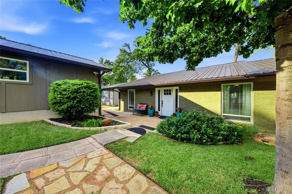 401 Lake Drive, Tool, TX 75143 401 Lake Drive, Tool, TX 75143