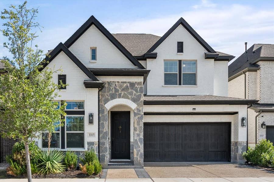 Property photo for 3317 Monarch Pass Drive, Arlington, TX