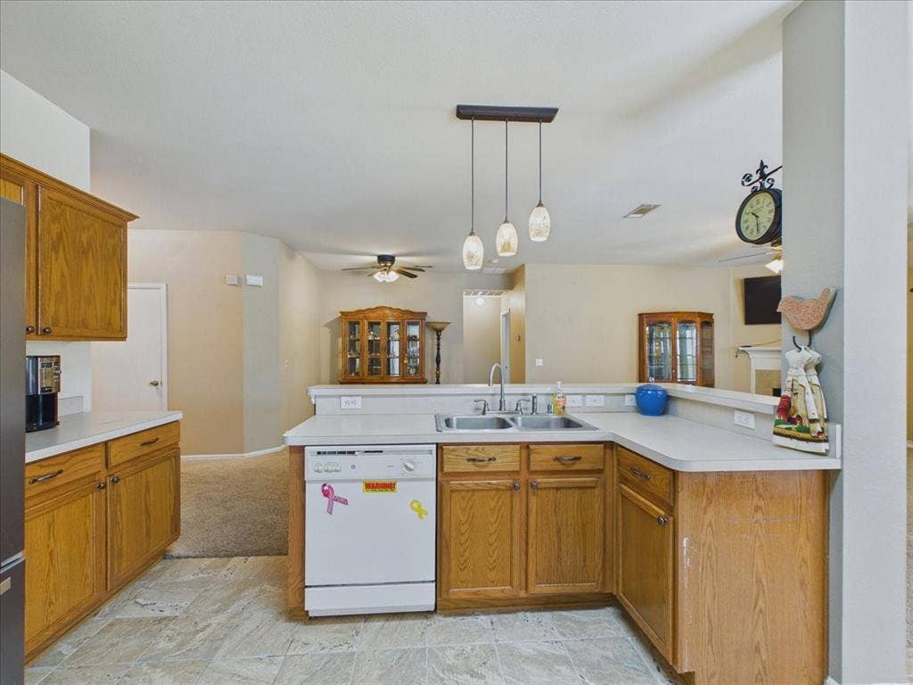 613 Quail Hollow Drive, Midlothian, TX 76065 613 Quail Hollow Drive, Midlothian, TX 76065