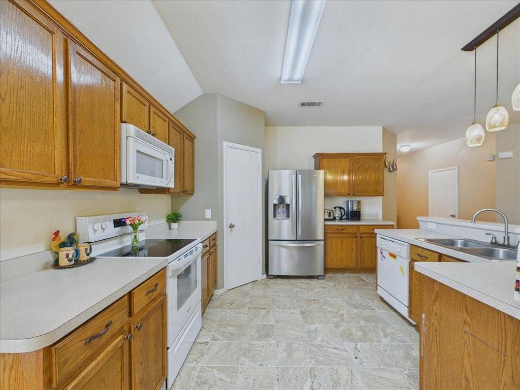 613 Quail Hollow Drive, Midlothian, TX 76065 613 Quail Hollow Drive, Midlothian, TX 76065