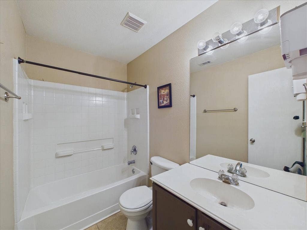613 Quail Hollow Drive, Midlothian, TX 76065 613 Quail Hollow Drive, Midlothian, TX 76065