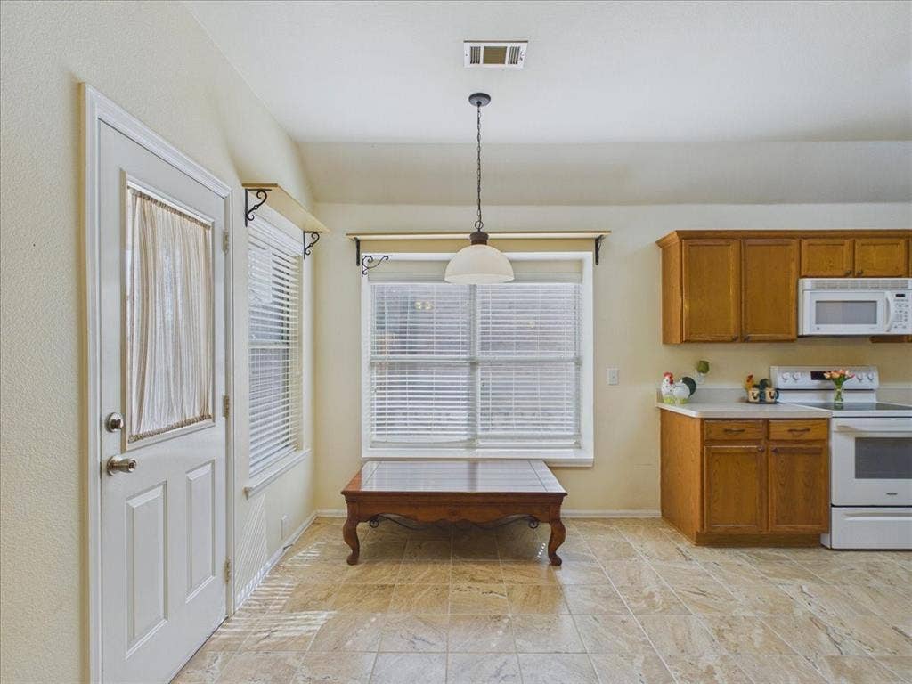 613 Quail Hollow Drive, Midlothian, TX 76065 613 Quail Hollow Drive, Midlothian, TX 76065