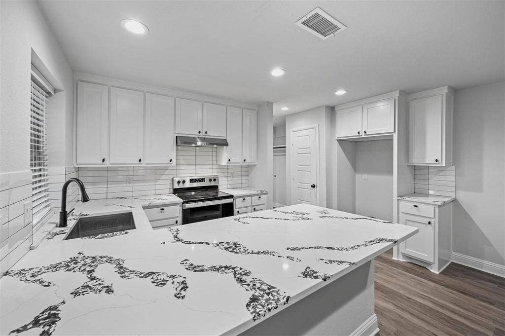 2640 Santa Barbara Drive, Grand Prairie, TX 75052 2640 Santa Barbara Drive, Grand Prairie, TX 75052
