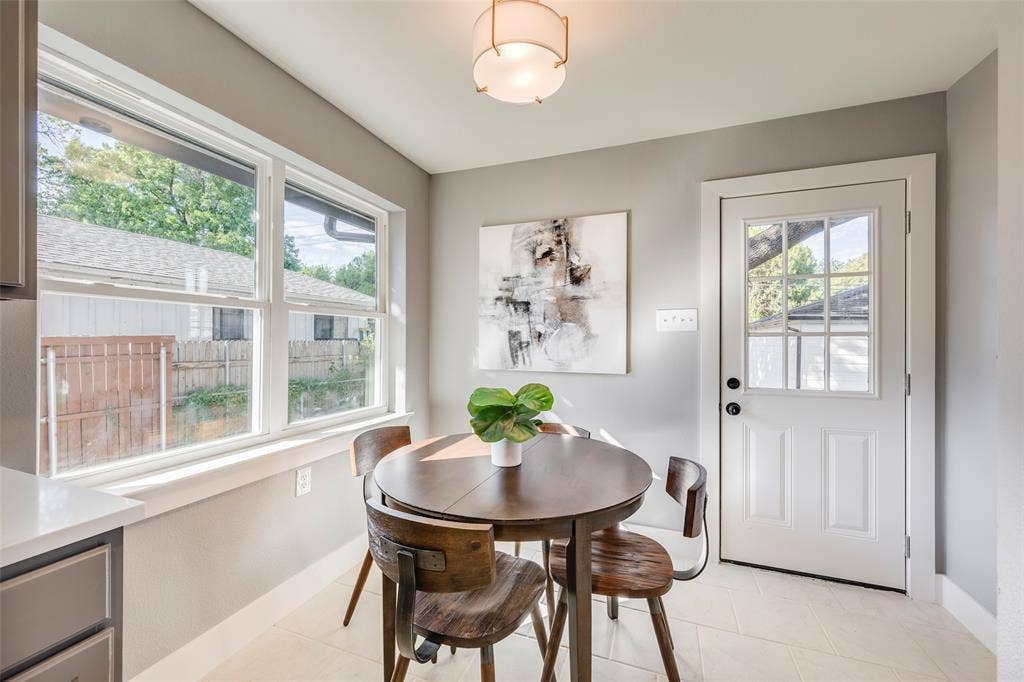 3017 San Medina Avenue, Dallas, TX 75228 3017 San Medina Avenue, Dallas, TX 75228