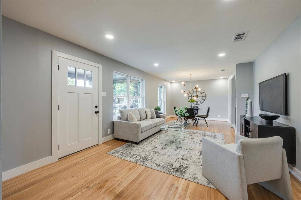 3017 San Medina Avenue, Dallas, TX 75228 3017 San Medina Avenue, Dallas, TX 75228