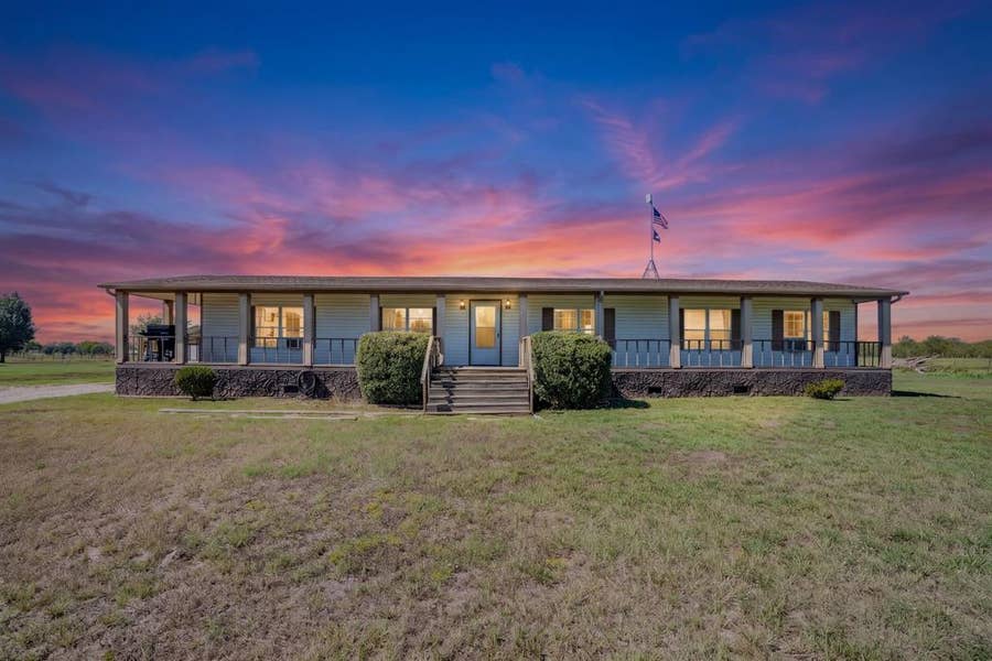 Property photo for 5716 County Road 4516, Commerce, TX