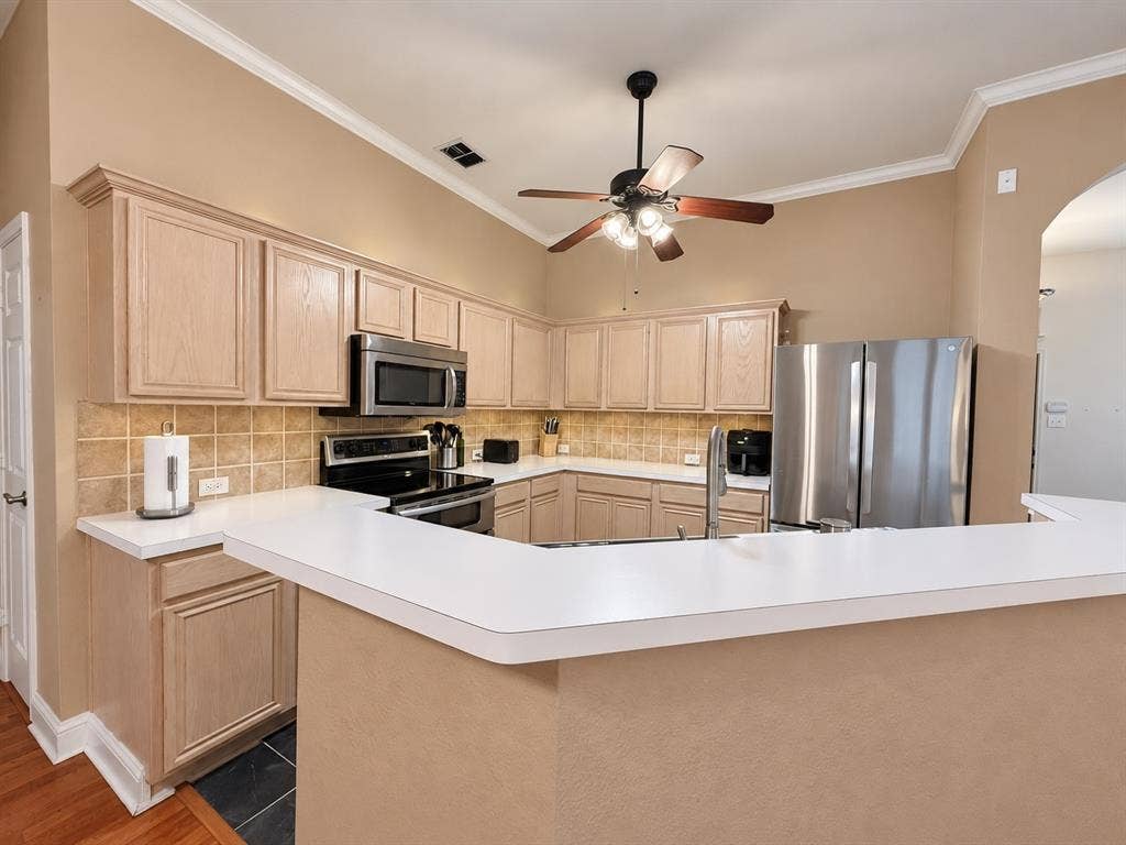 6252 Dark Forest Drive, McKinney, TX 75070 6252 Dark Forest Drive, McKinney, TX 75070