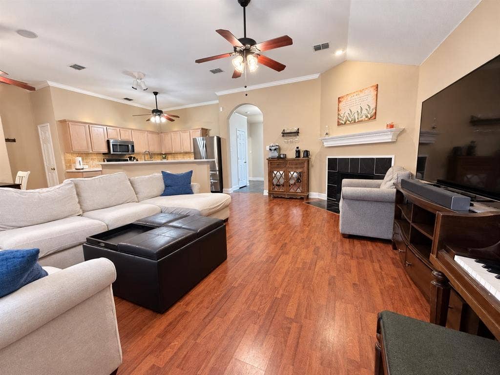 6252 Dark Forest Drive, McKinney, TX 75070 6252 Dark Forest Drive, McKinney, TX 75070