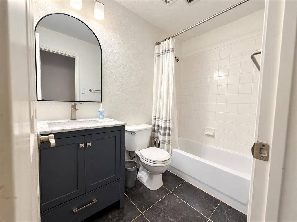 6252 Dark Forest Drive, McKinney, TX 75070 6252 Dark Forest Drive, McKinney, TX 75070