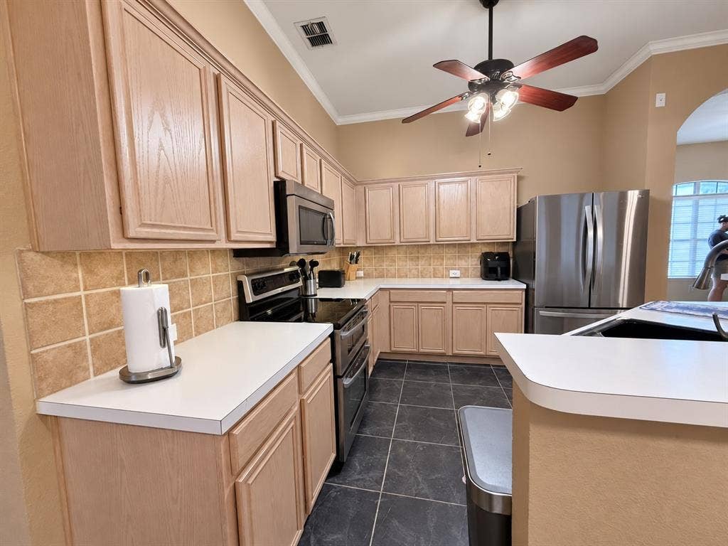 6252 Dark Forest Drive, McKinney, TX 75070 6252 Dark Forest Drive, McKinney, TX 75070