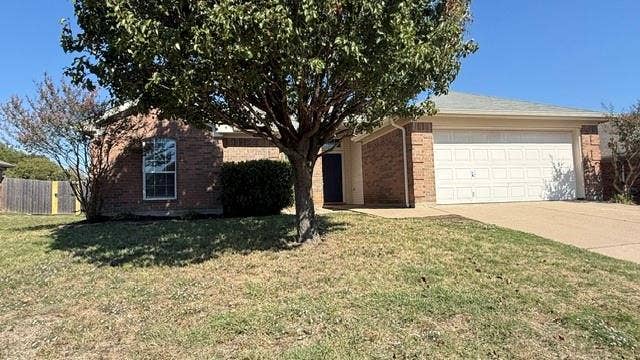 Property photo for 544 Marybeth Drive, Burleson, TX