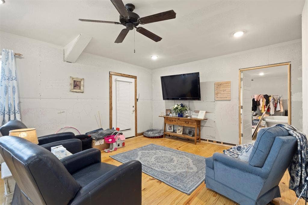 105 Private Road 6029, Anna, TX 75409 105 Private Road 6029, Anna, TX 75409