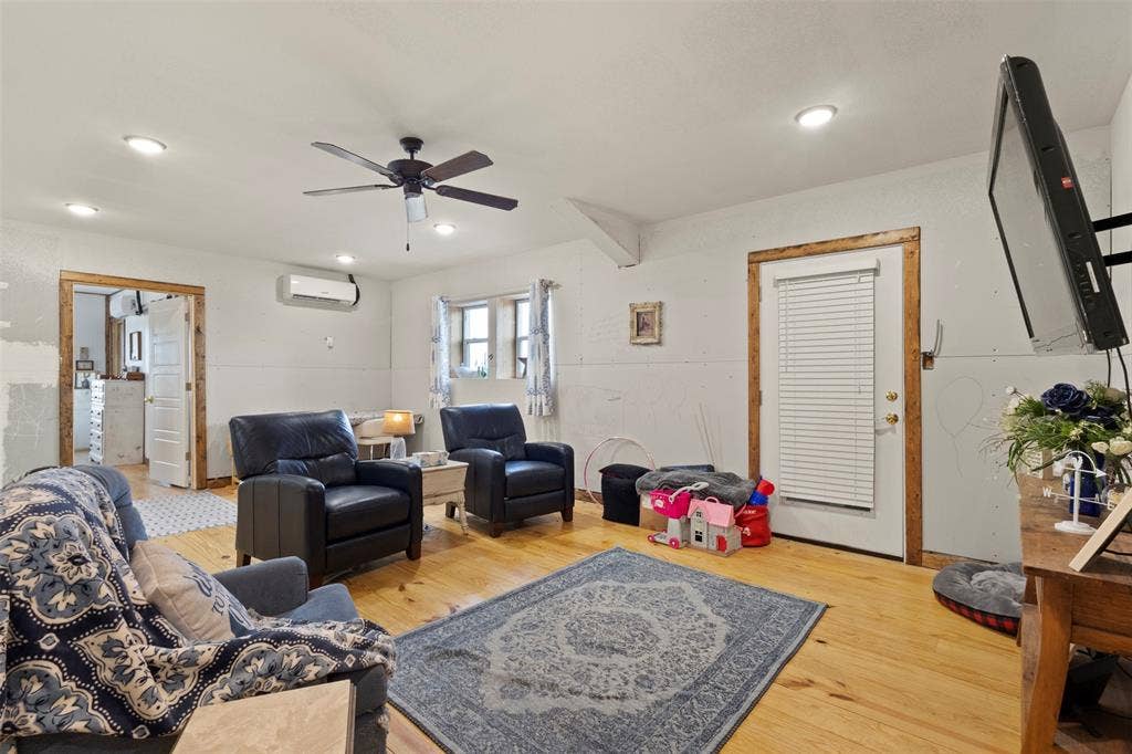 105 Private Road 6029, Anna, TX 75409 105 Private Road 6029, Anna, TX 75409