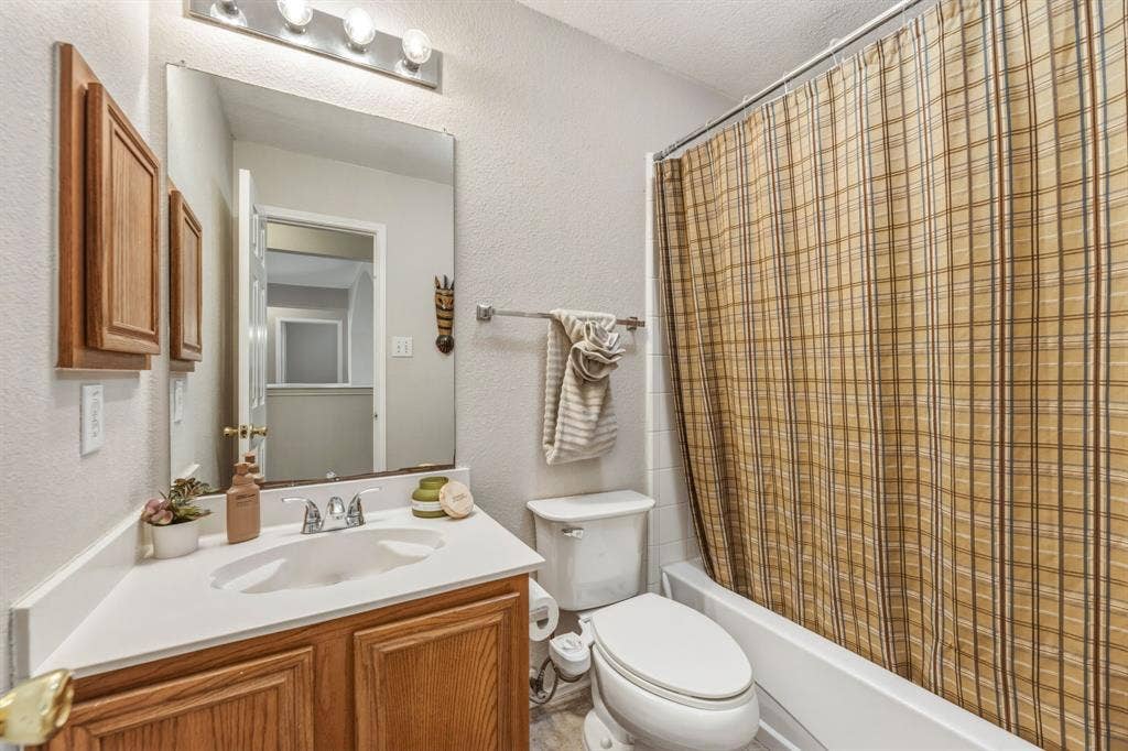 1817 Lake Whitney Lane, Allen, TX 75002 1817 Lake Whitney Lane, Allen, TX 75002