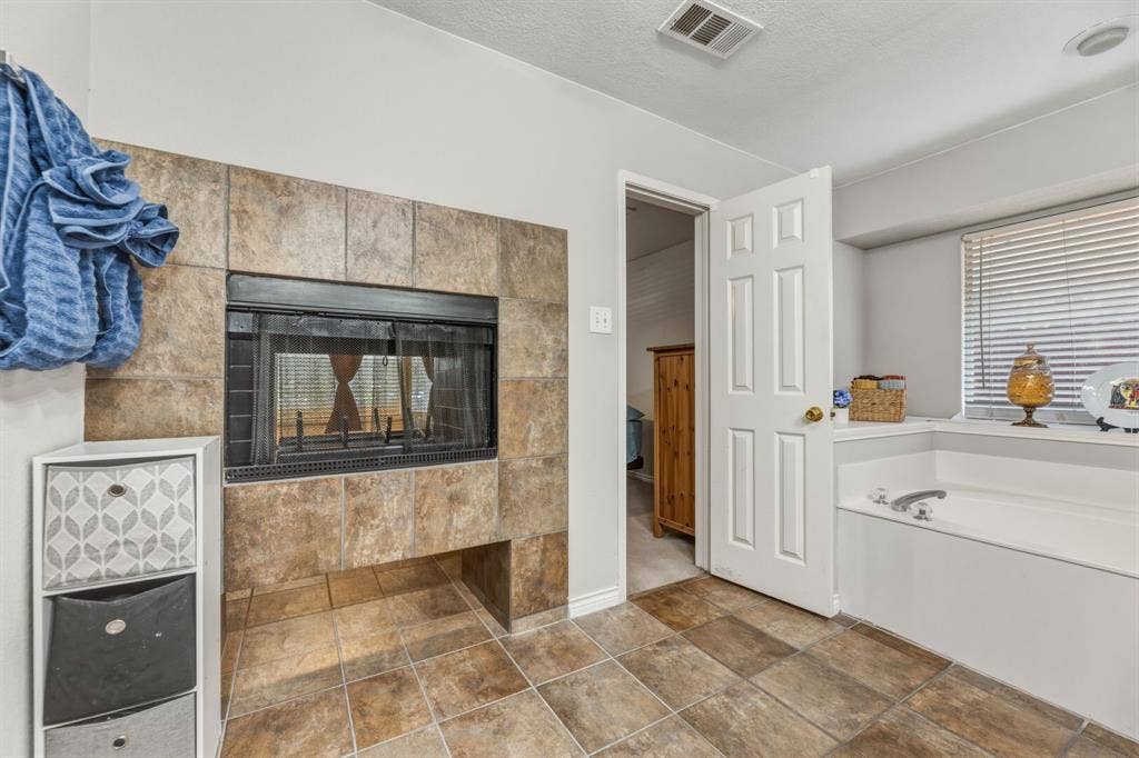 1817 Lake Whitney Lane, Allen, TX 75002 1817 Lake Whitney Lane, Allen, TX 75002