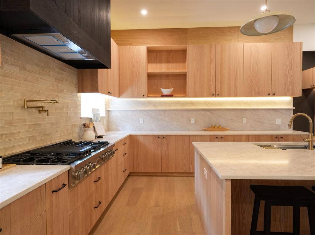 3507 Warick Drive, Dallas, TX 75229 3507 Warick Drive, Dallas, TX 75229