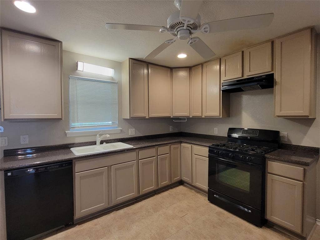 1311 Crestridge Drive, Mesquite, TX 75149