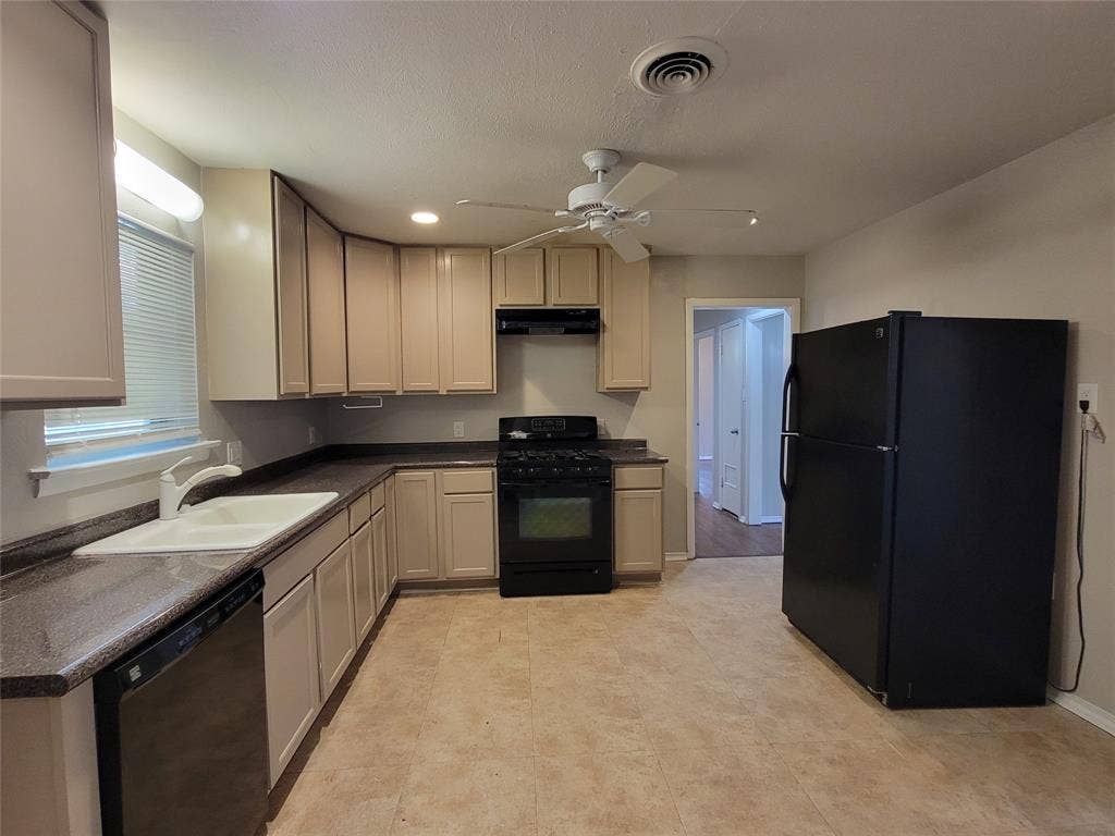 1311 Crestridge Drive, Mesquite, TX 75149