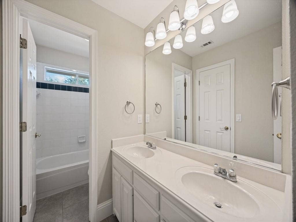 6409 Essex Lane, Plano, TX 75024 6409 Essex Lane, Plano, TX 75024