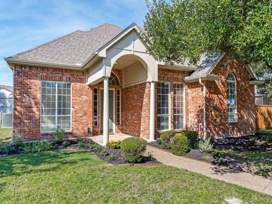 Property photo for 6409 Essex Lane, Plano, TX