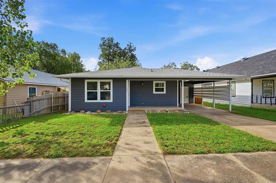 Property photo for 106 E Heron Street, Denison, TX