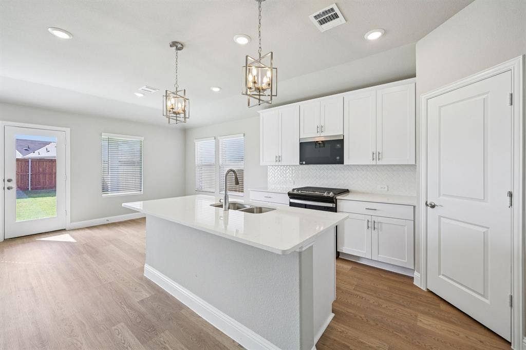 3805 High Valley Drive, Princeton, TX 75071 3805 High Valley Drive, Princeton, TX 75071