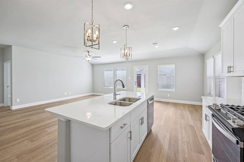 3805 High Valley Drive, Princeton, TX 75071 3805 High Valley Drive, Princeton, TX 75071