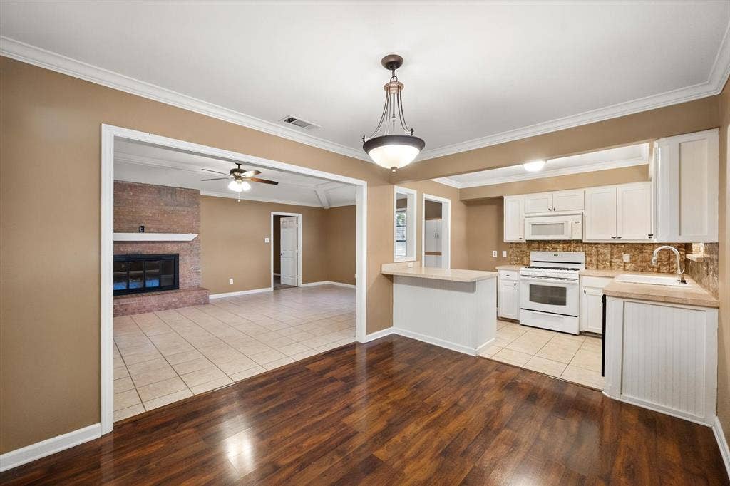 1606 Ridge Court, Midlothian, TX 76065 1606 Ridge Court, Midlothian, TX 76065