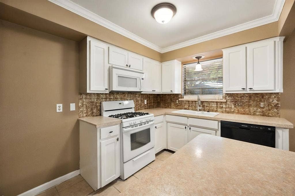1606 Ridge Court, Midlothian, TX 76065 1606 Ridge Court, Midlothian, TX 76065