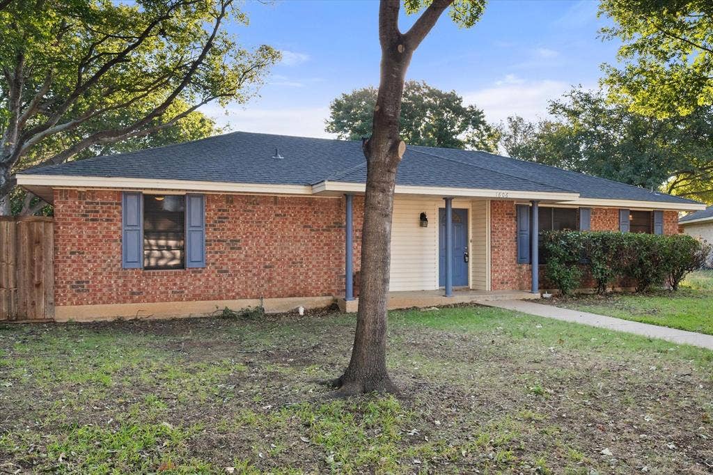 1606 Ridge Court, Midlothian, TX 76065 1606 Ridge Court, Midlothian, TX 76065