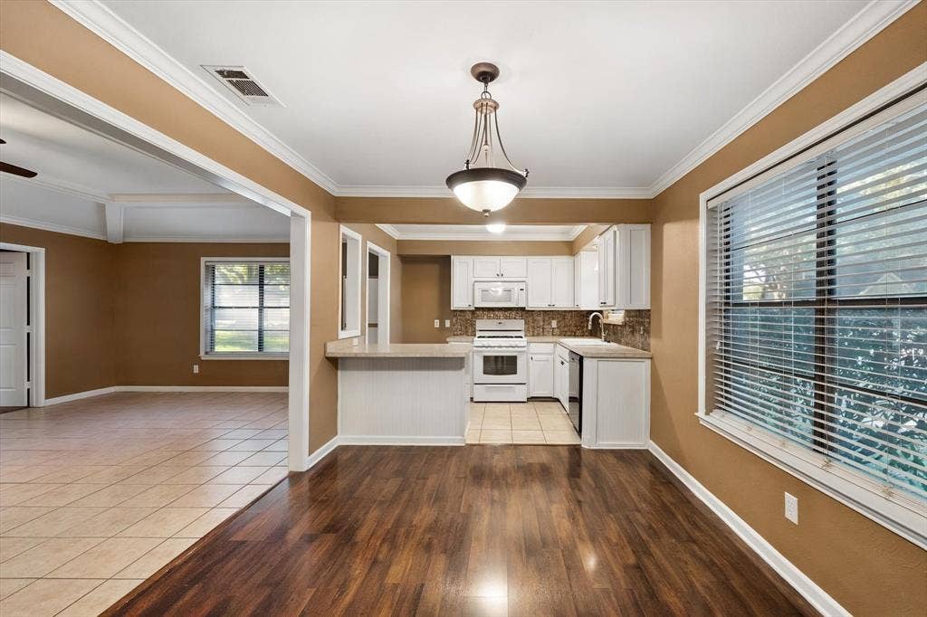 1606 Ridge Court, Midlothian, TX 76065 1606 Ridge Court, Midlothian, TX 76065