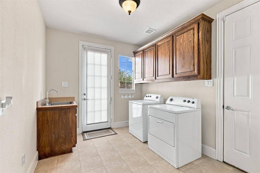 524 Carrington Lane, Murphy, TX 75094 524 Carrington Lane, Murphy, TX 75094
