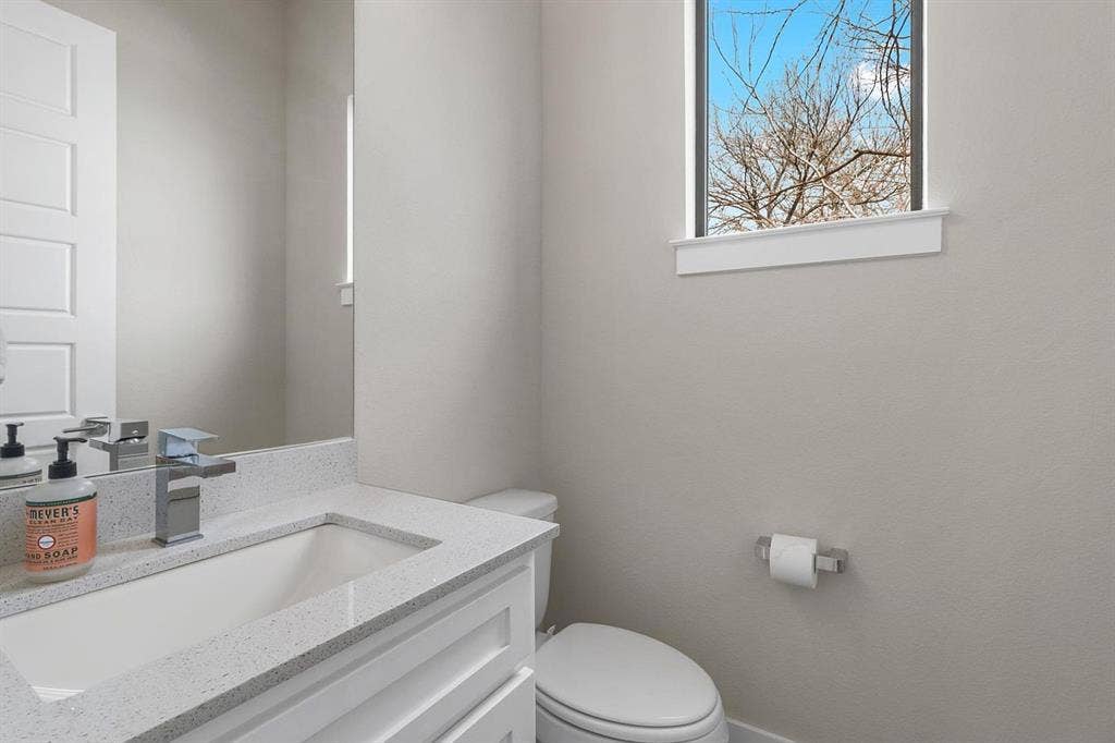 4526 Deere Street, #204, Dallas, TX 75204