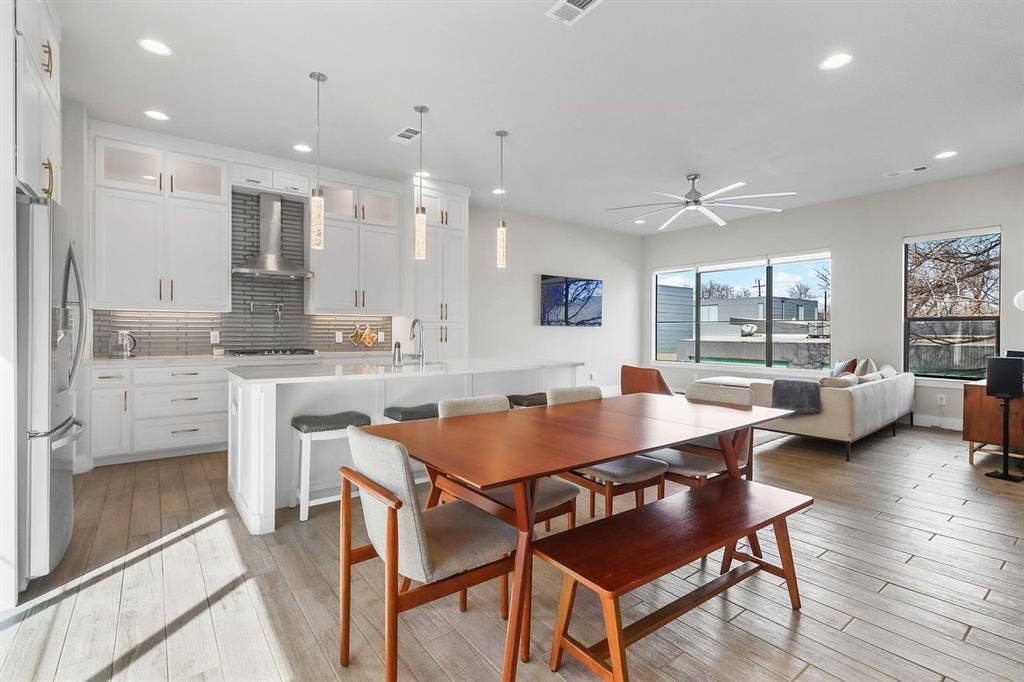 4526 Deere Street, #204, Dallas, TX 75204